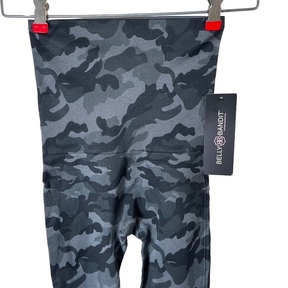 BELLY BANDIT Mother Tucker Postpartum Shapewear Leggings in Black Camo - Picture 4 of 7